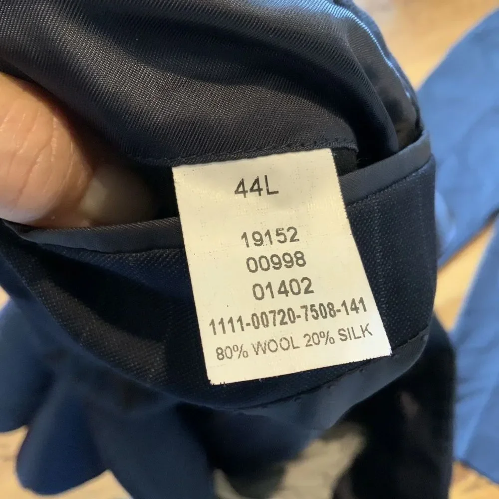 JOS A BANK SIGNATURE COLLECTION 44L 36 X 29 BLUE PINSTRIPED WOOL SILK BLEND SUIT